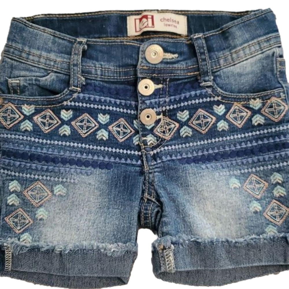 l.e.i Girl's Chelsea Lowrise Embroidered Denim Shorts Size 5